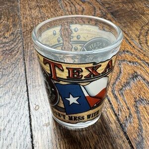 VINTAGE Texas The Lone Star State Souvenir Shot Glass The Alamo & Flag LIKE NEW